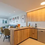 Silver Tower 7b Apartment